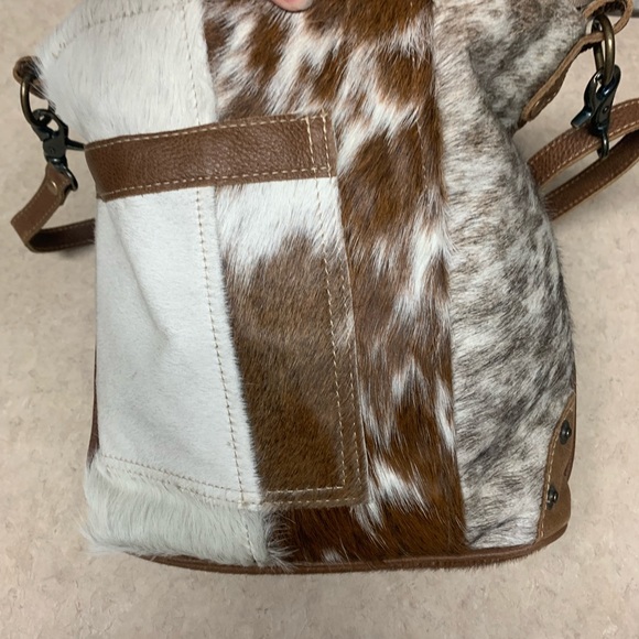 Myra Bag, Genuine Cowhide bag. - Picture 8 of 16